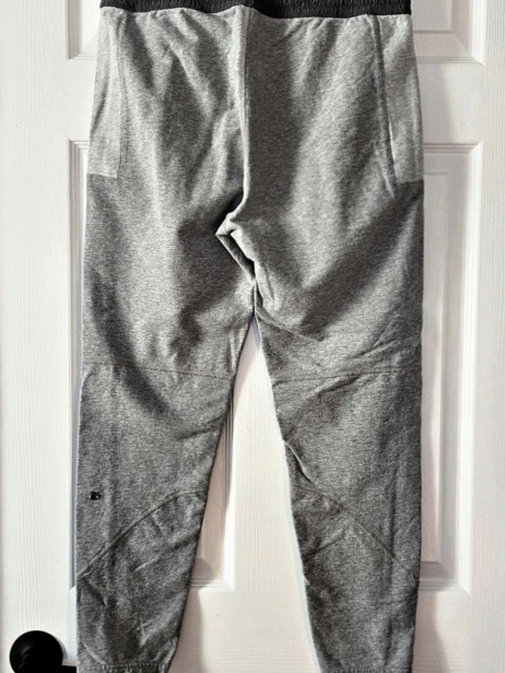 Rare Lululemon "All In" Slim Fit Sweatpants Med Rise - Picture 2 of 6